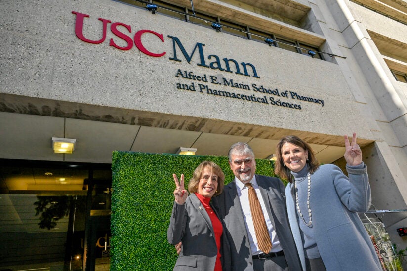 (left to right) USC President Carol L. Folt, Dean Vassilios Papadopoulos and Suzanne Nora Johnson former Vice Chairman of the Goldman Sachs Group, Inc., after the unveiling of the Mann School of Pharmacy naming ceremony.
